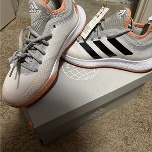 Adidas Women's Gray and Pink Tennis Shoes